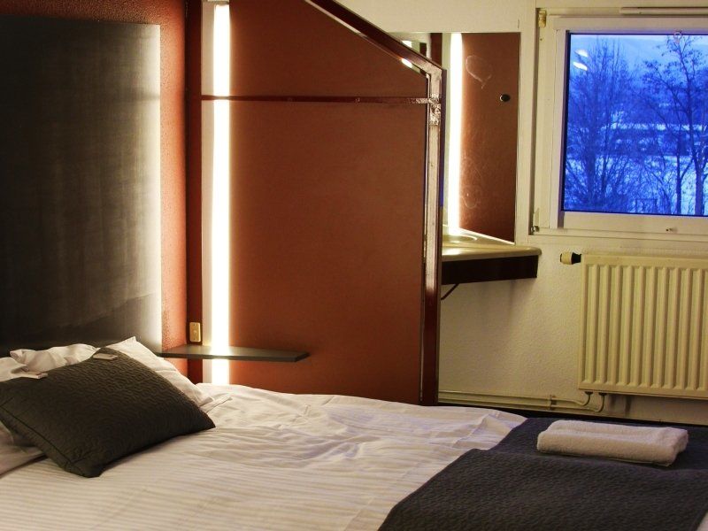 Drive Inn Hotel Törökbálint Eksteriør bilde